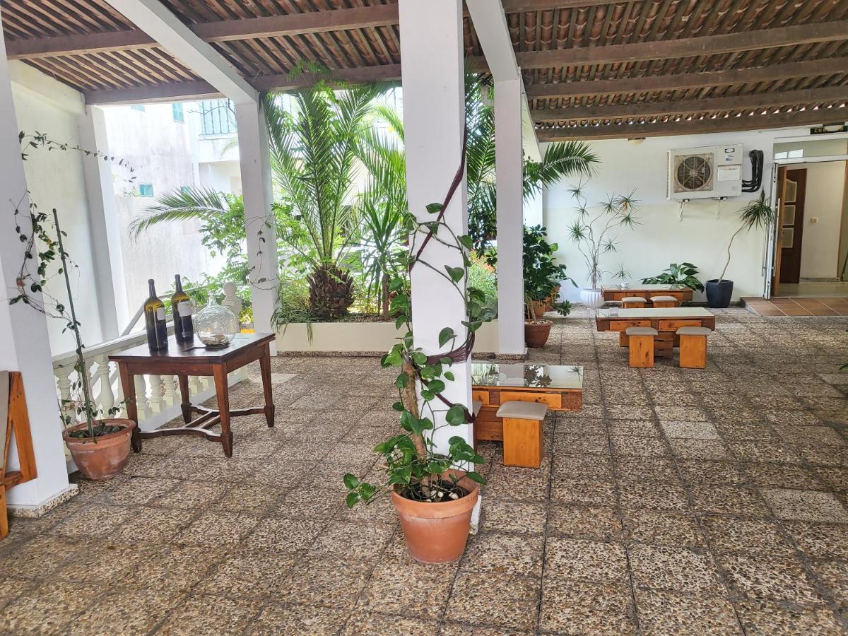 Hotel Villa Juanita O Grove Buitenkant foto